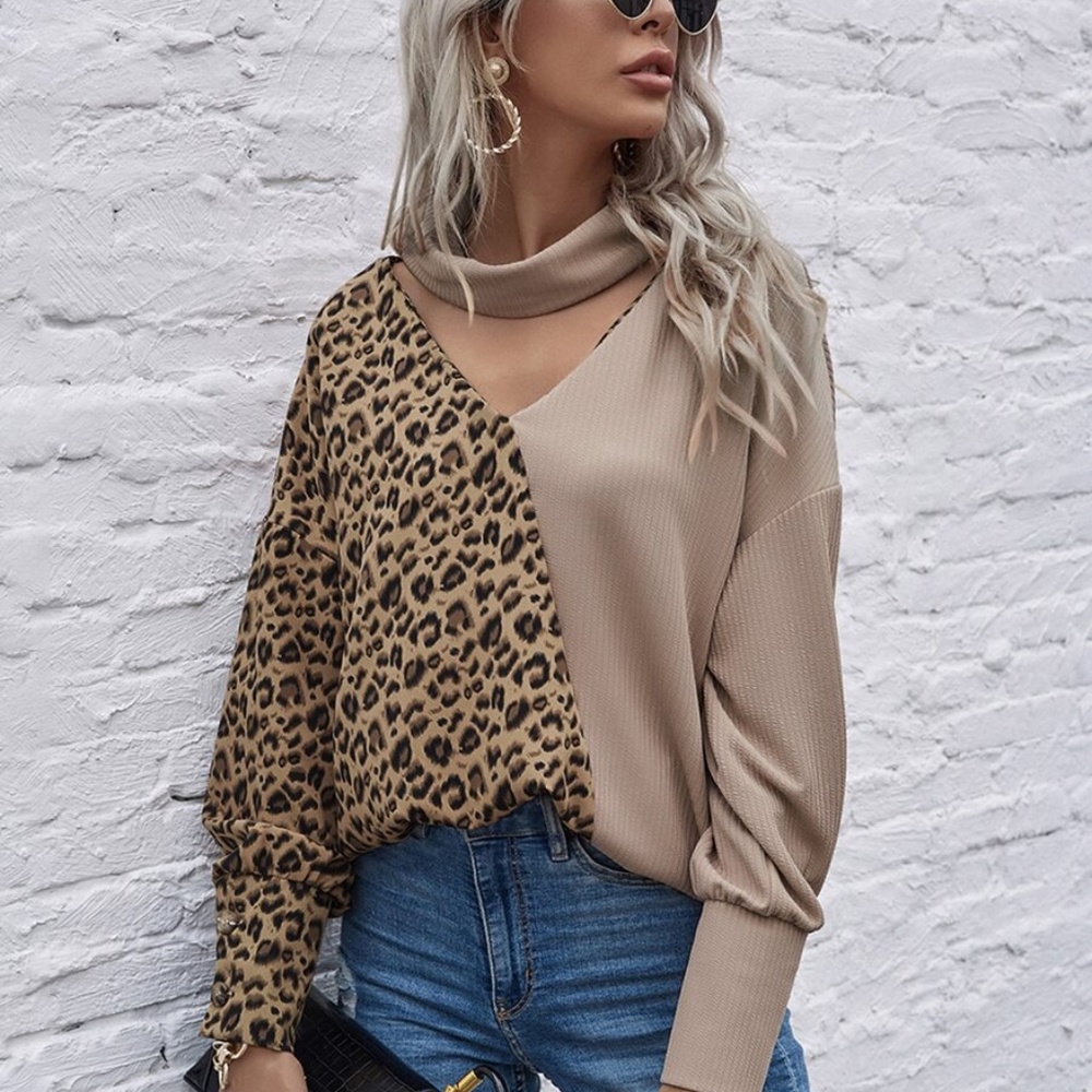 leopard print keyhole neck long sleeve top black - Picture 8 of 14